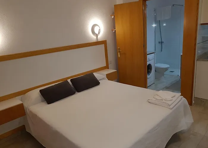 奥林匹亚花园公寓 *